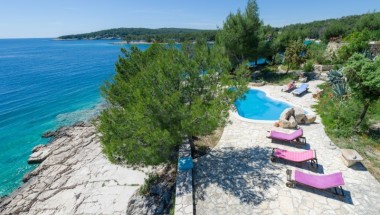 How to Spend It: Sailing in Croatia (and where to stay) – FINANCIAL TIMES: HOW TO SPEND IT, November 2015