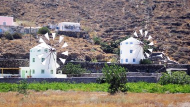 Astonishing Holiday Rentals Around The World,Part 2: Windmill Lilac, Santorini – HERO AND LEANDER,  May 2016