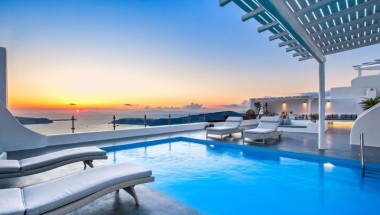 New Santorini villa – AMUSE: THE TRAVEL EDIT, July 2016