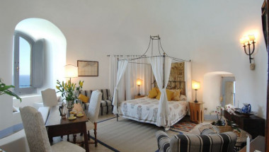 The most romantic villas for couples, from Italy to Corfu – DUK News,  19th May 2022