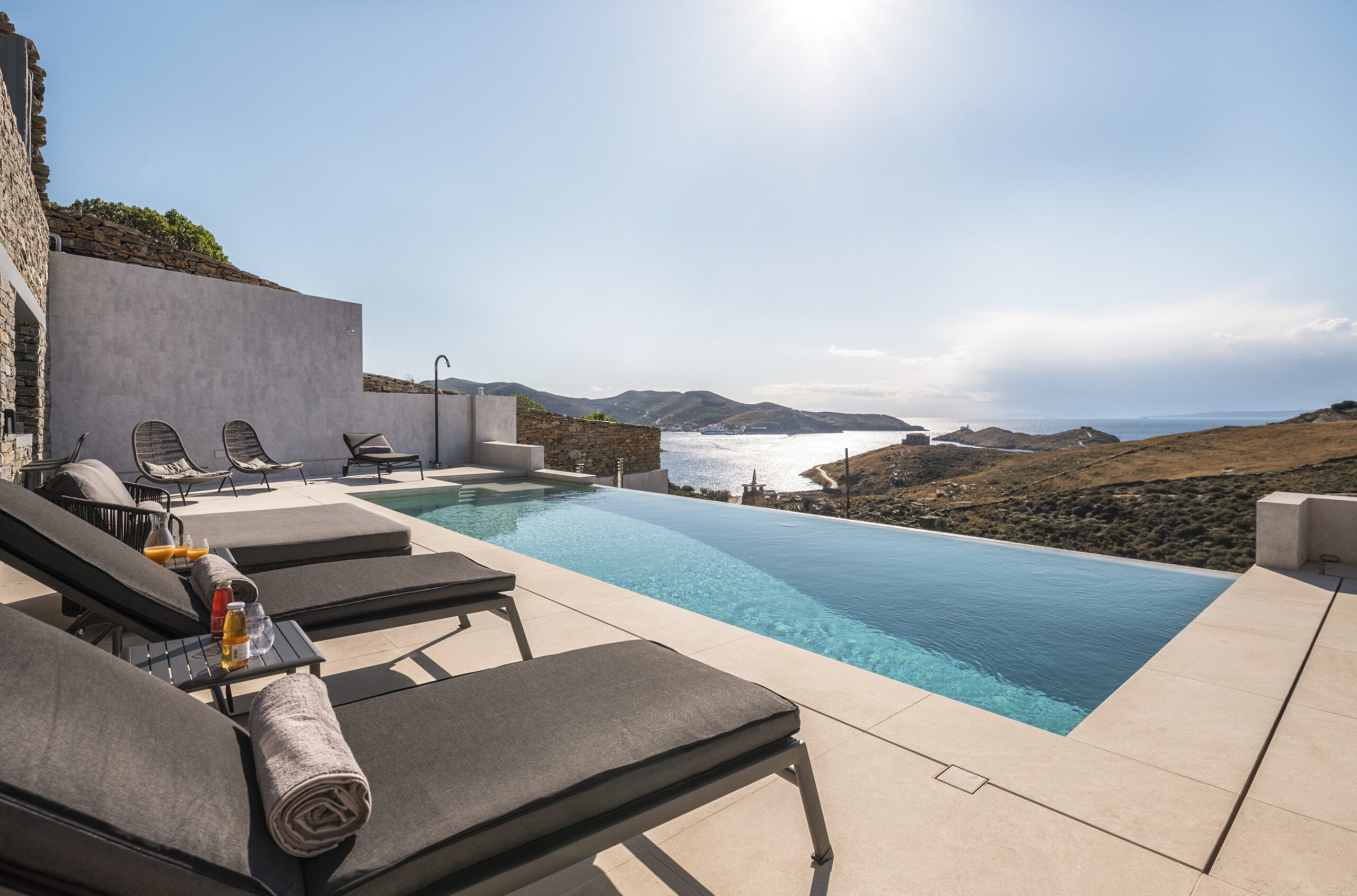 Luxury Villas to rent on Kea, exceptionally picturesque