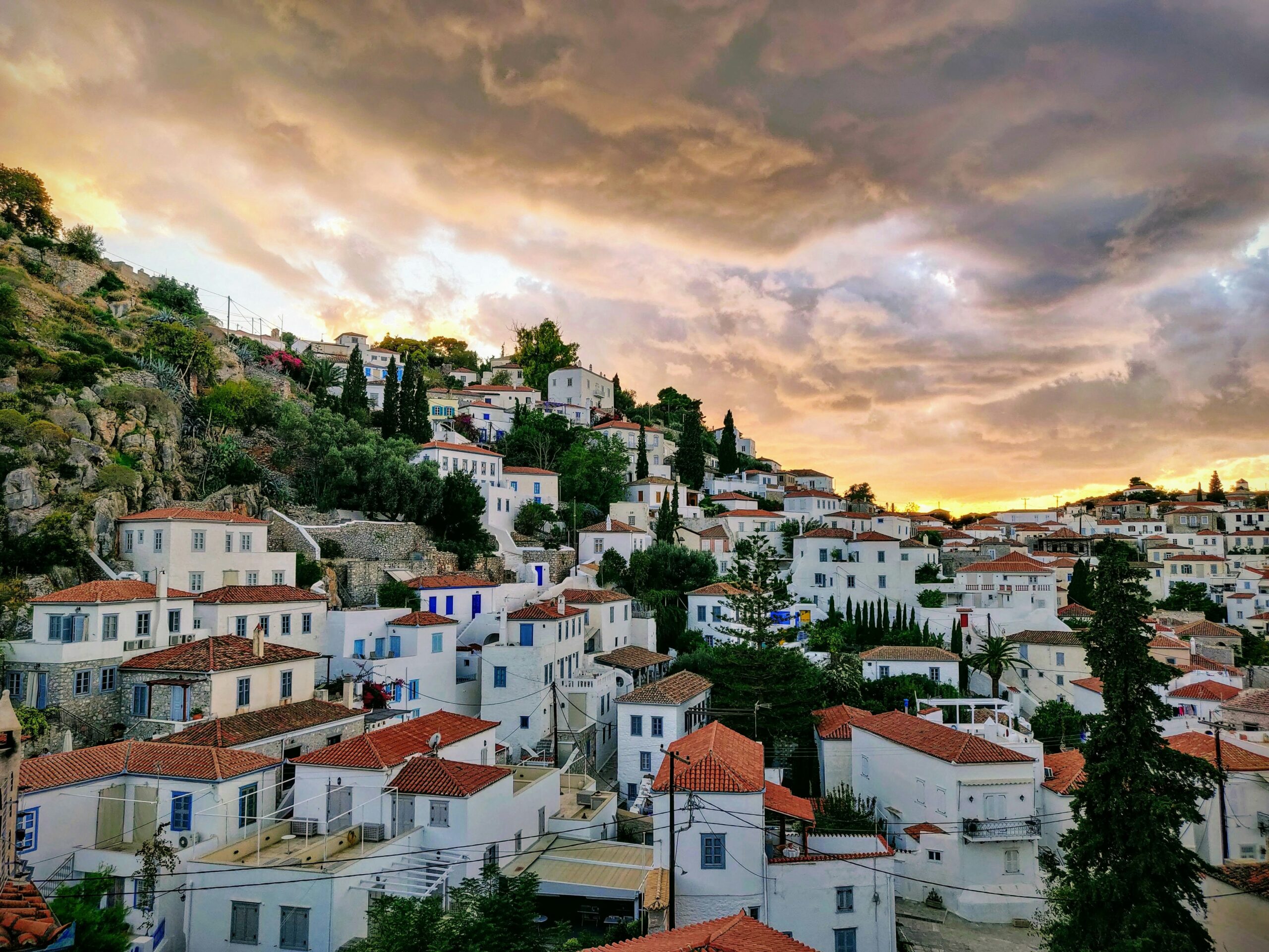 Luxury Villas to rent on Hydra, the perfect holiday destination