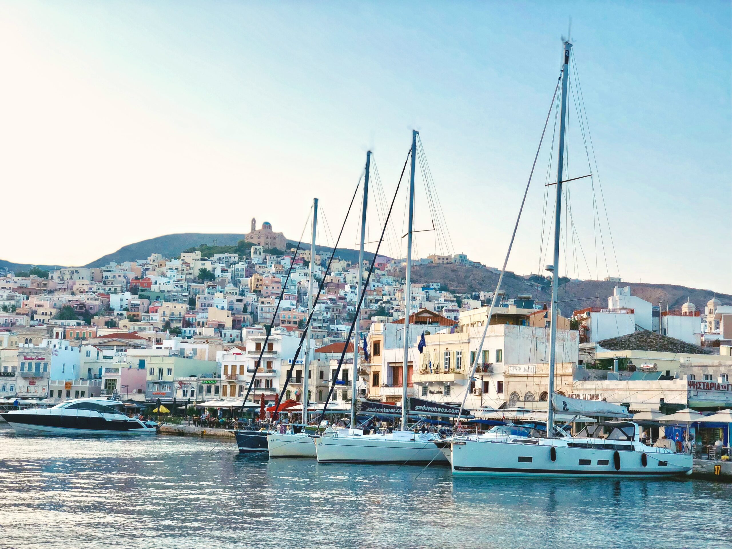 Luxury Villas to rent on Syros with its natural beauty