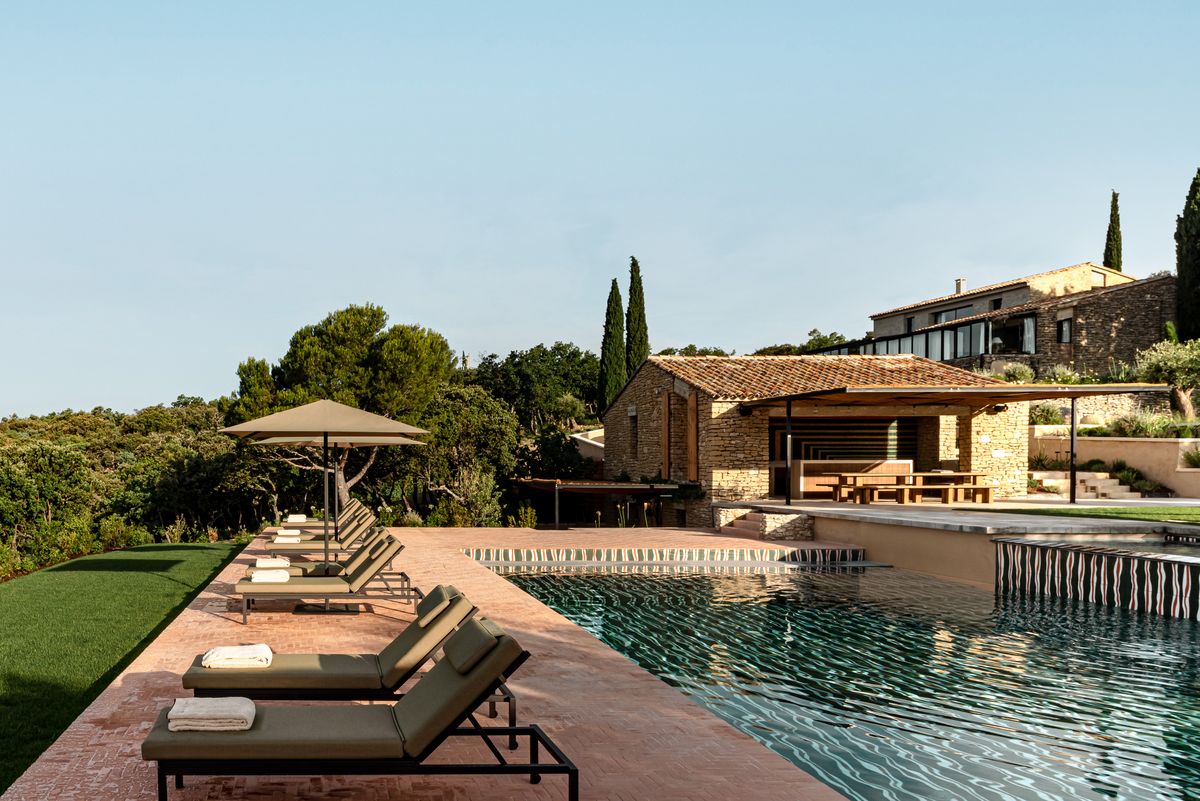 Les Hauts de Gordes Luxury Villa Rental - Provence 10 The Luxury Travel Book