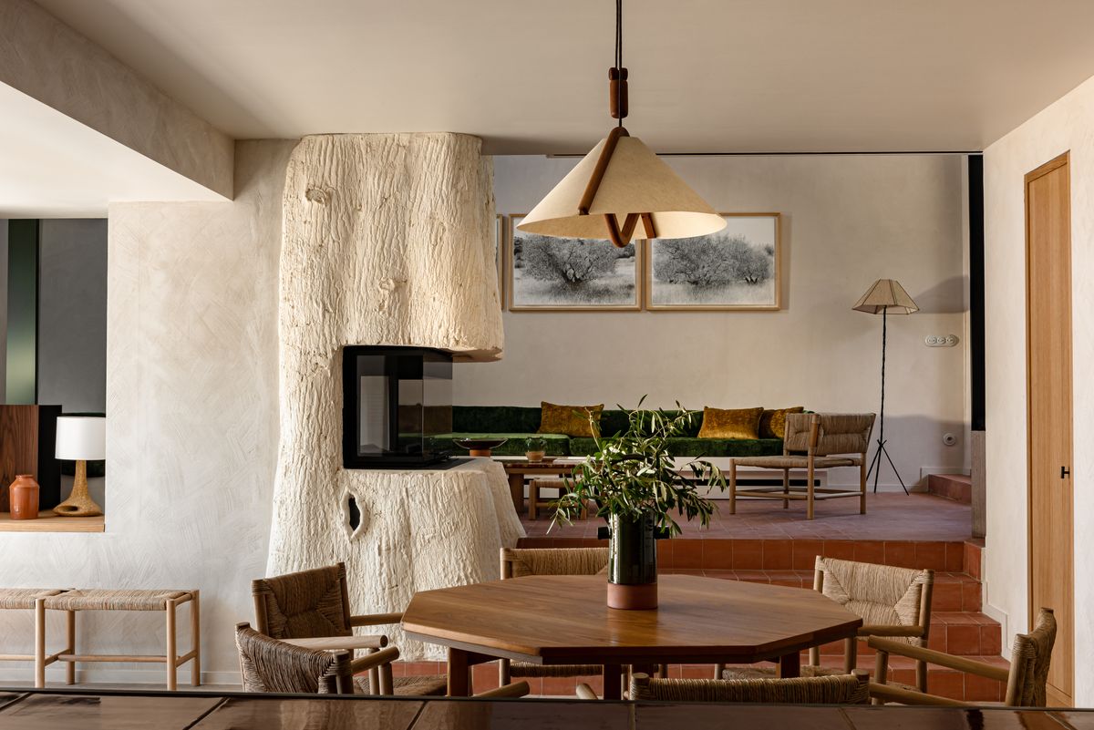 Les Hauts de Gordes Luxury Villa Rental - Provence 03 The Luxury Travel Book