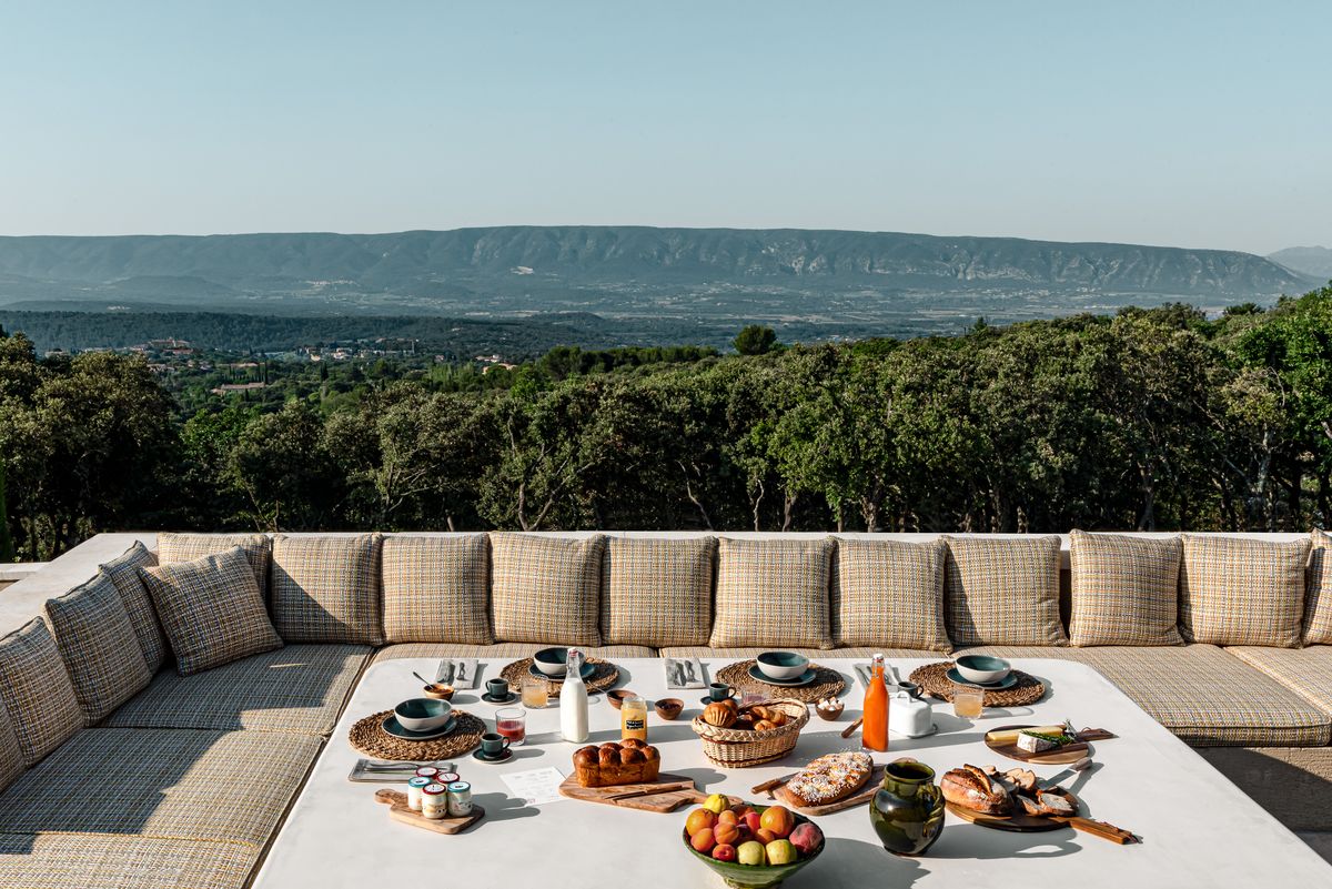 Les Hauts de Gordes Luxury Villa Rental - Provence 57 TLTB
