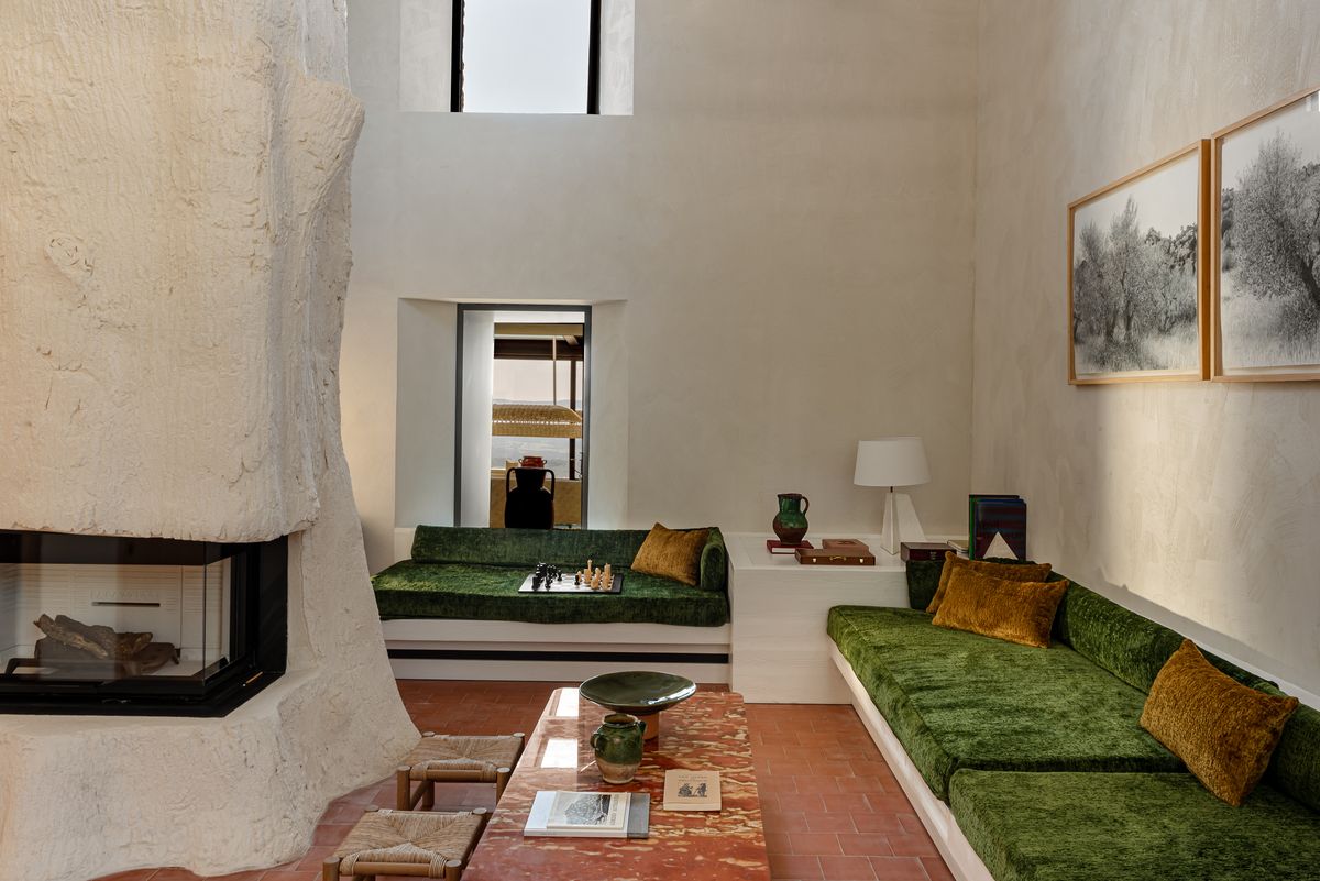 Les Hauts de Gordes Luxury Villa Rental - Provence 70 TLTB