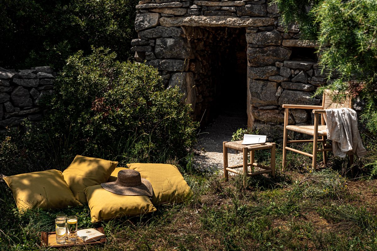 Les Hauts de Gordes Luxury Villa Rental - Provence 82 The Luxury Travel Book