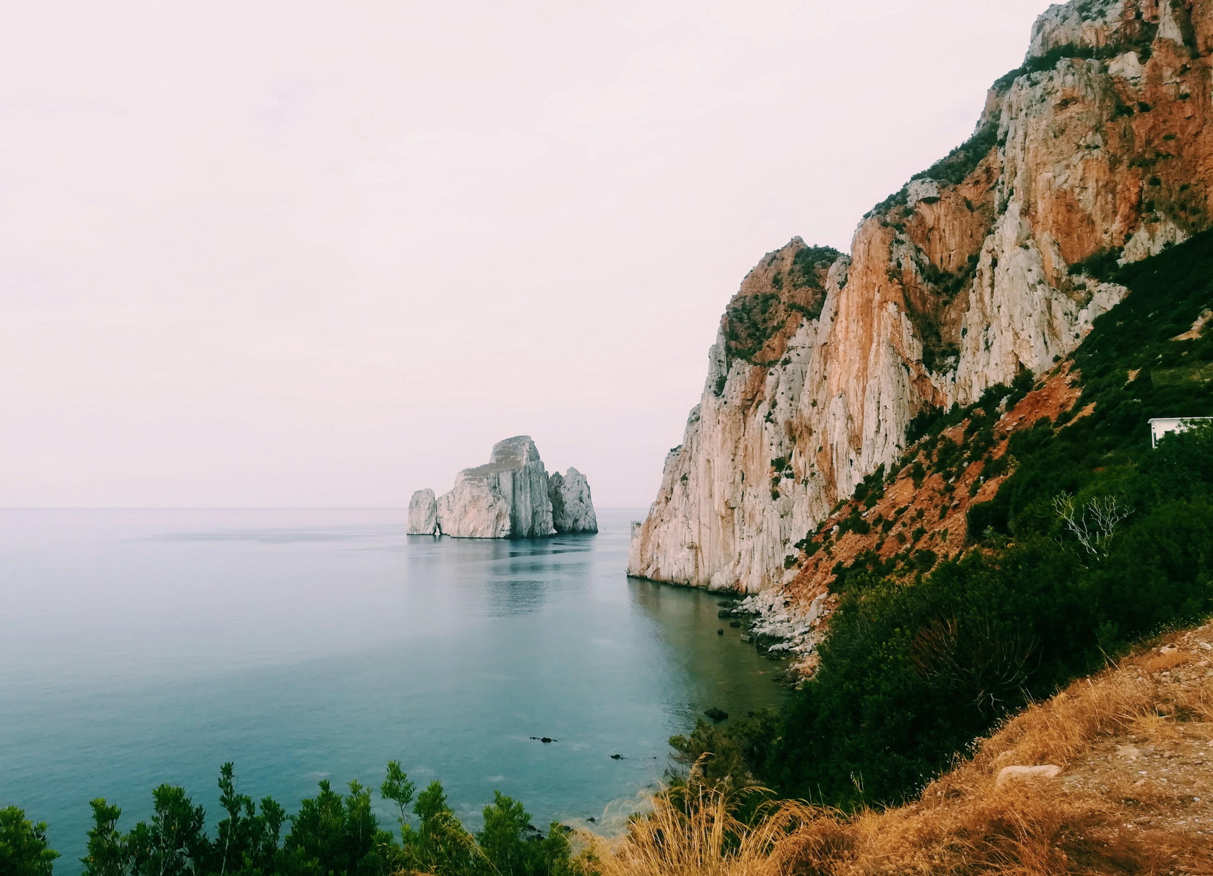 Embracing La Dolce Vita: The Luxury Travel Book’s Elegant Venture Into Sardinia