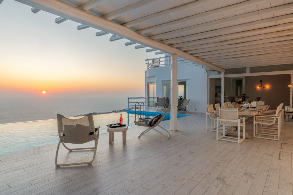 Luxury villas in Mykonos: Villa Armenistis