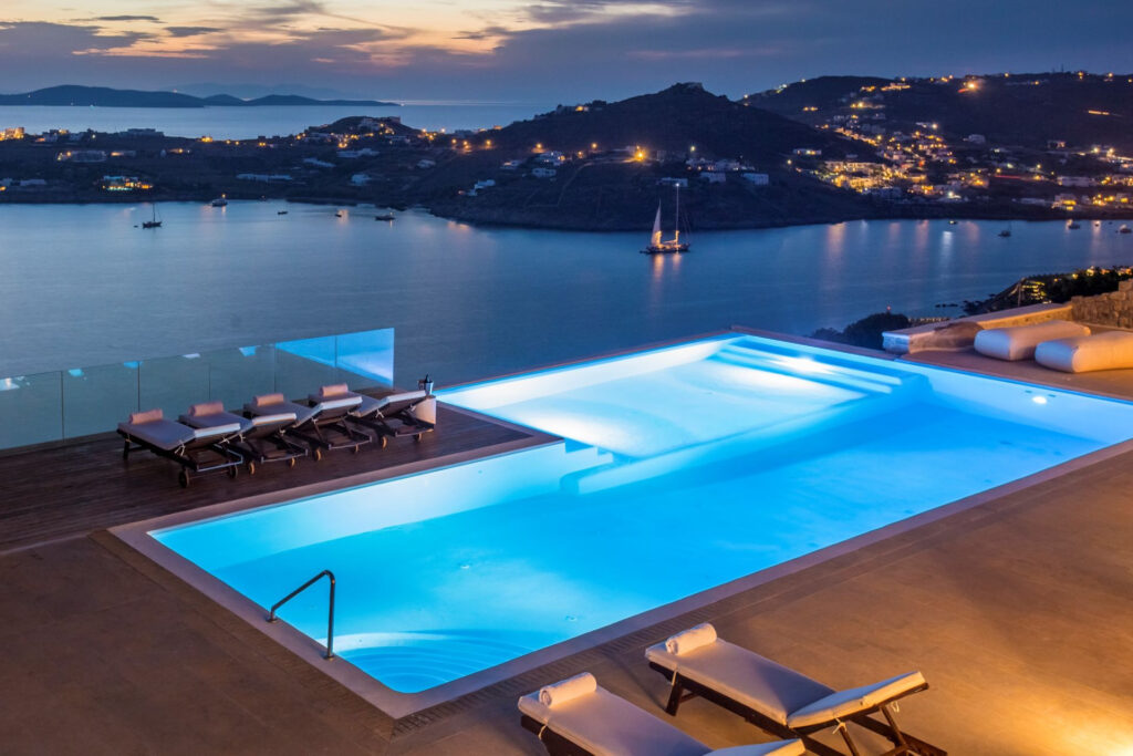 Luxury villas in Mykonos: Villa Morpheus