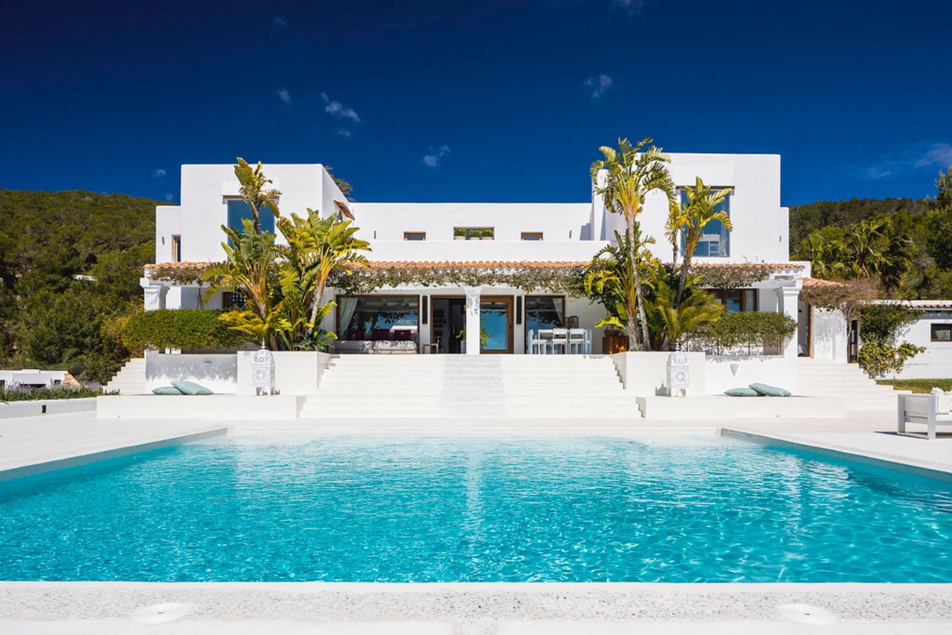 Luxury villa rental near the best beach clubs in Ibiza