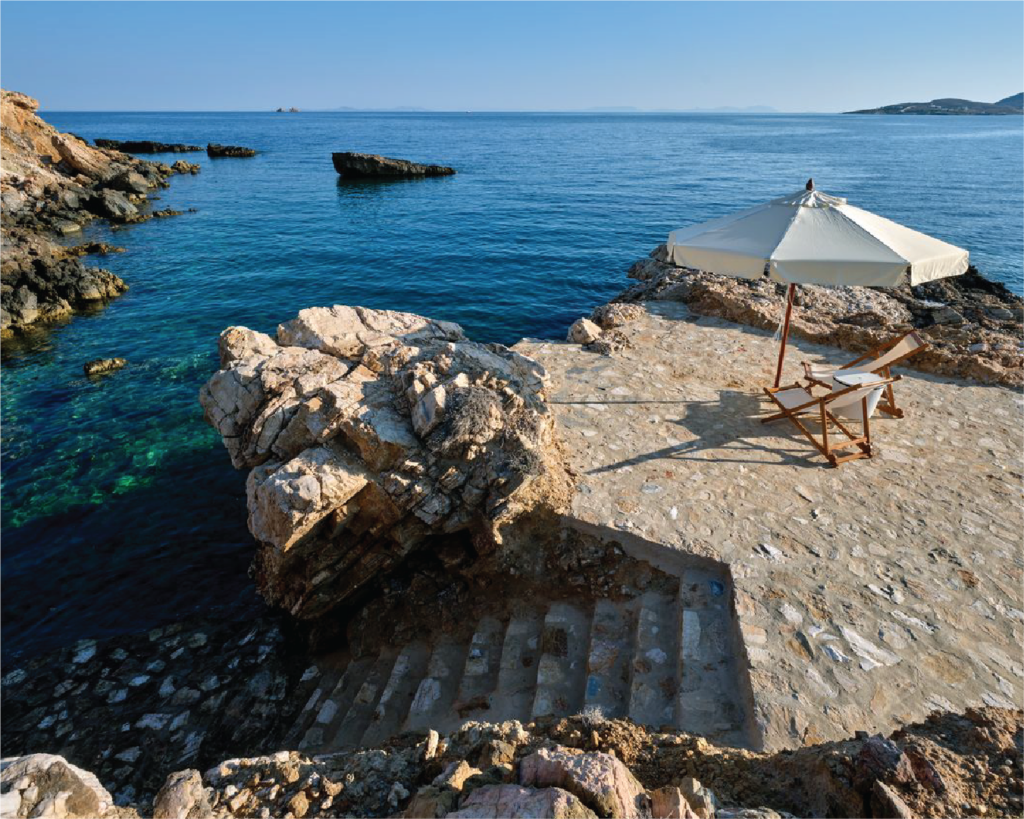 Luxury large villa to rent in Paros with direct sea access.